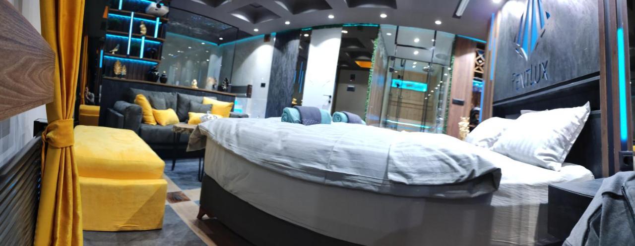 Smart Luxury Penthouse Suites - Private Sauna, Hot-Tub, Home Cinema At The Best Location In Skopje Extérieur photo